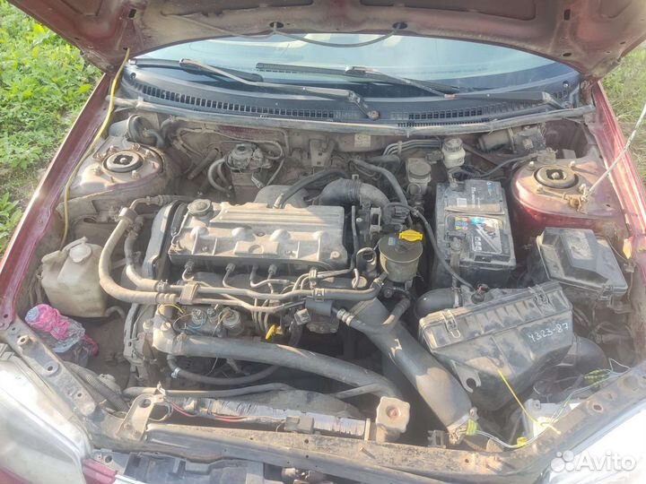 Mazda 323, 2000