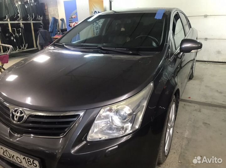 Лобовое стекло Toyota Avensis III