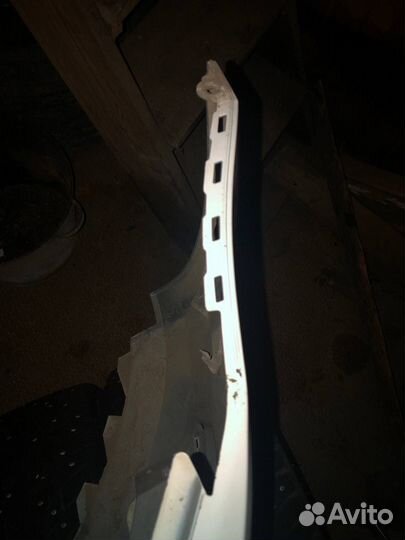 Продам бампер Jetta 6 до рест