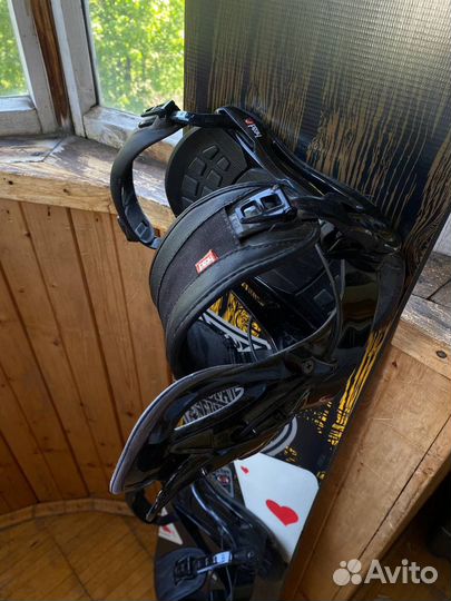 Сноуборд с креплениями 158