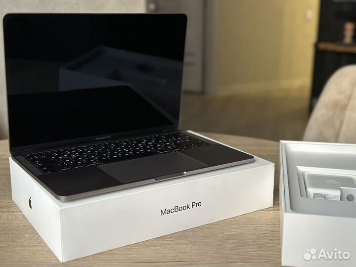 Macbook pro 13 i5 2.3 ггц 128Gb