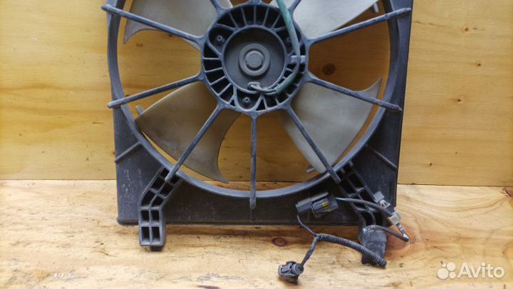 Диффузор радиатора правый Honda Stepwgn RF4 K20A