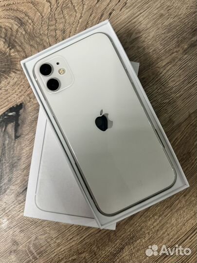 iPhone 11, 64 ГБ