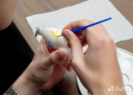 Мастер-класс по росписи стеклянной ёлочной игрушки