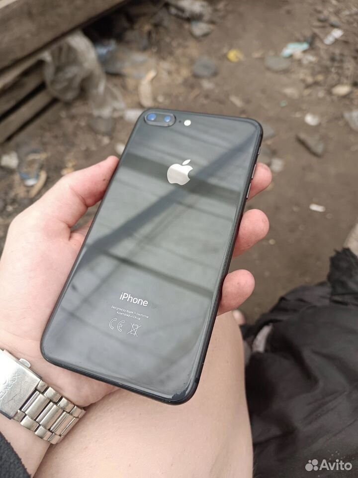 iPhone 8 Plus, 64 ГБ