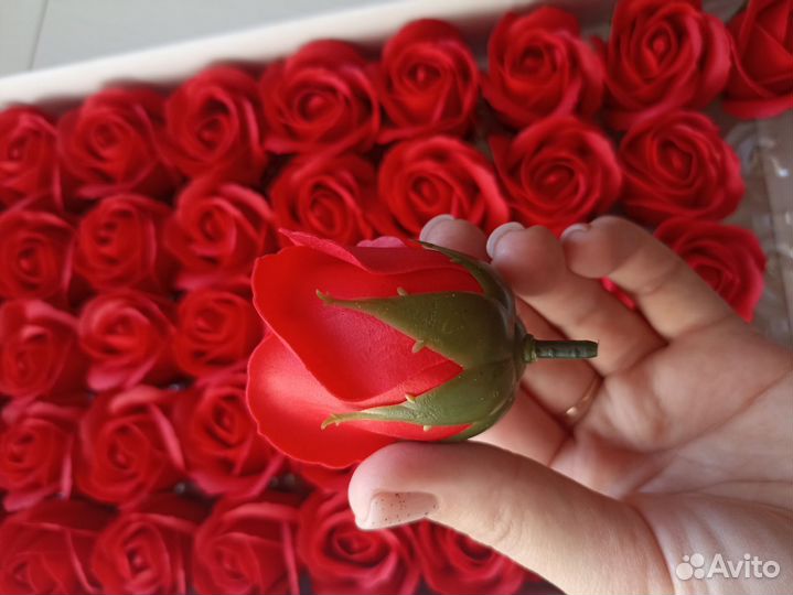Мыльные розы красные 50 штук в коробке