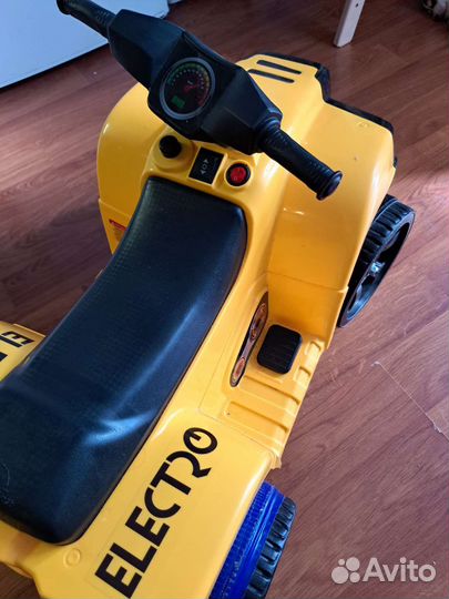 Детский квадроцикл на аккумуляторе