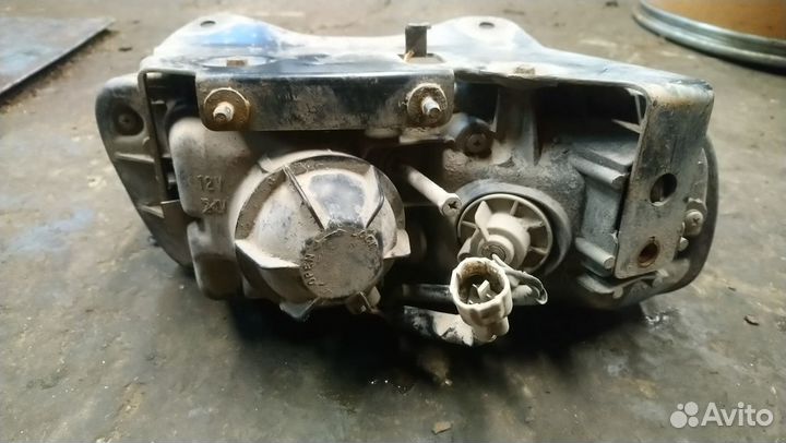 Фара противотуманная передняя правая Subaru Legacy