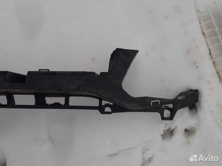 Усилитель переднего бампера Ford Kuga