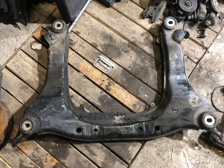 Подрамник передний Audi A4 B6