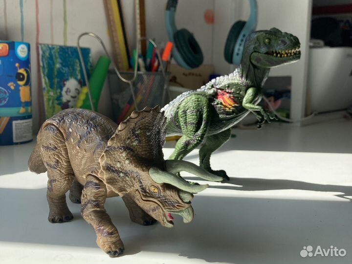 Игрушки динозавры