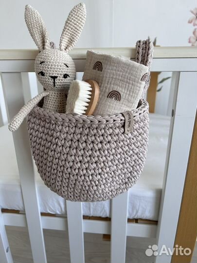 Подвесная корзина на кроватку