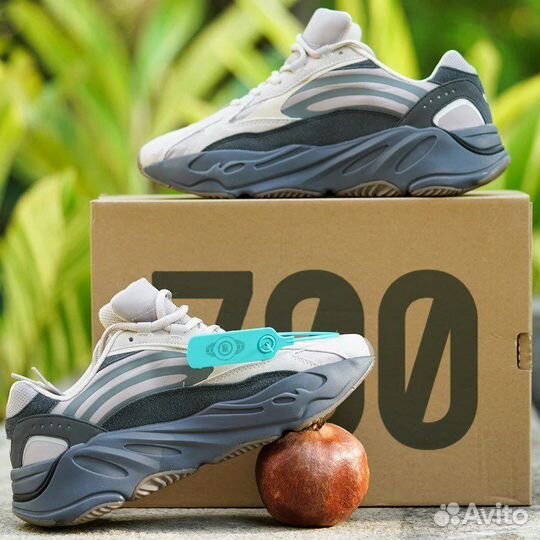 Adidas yeezy boost 700