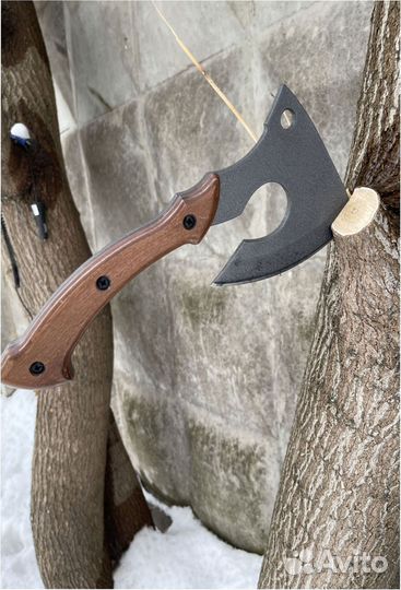 Кованый топор