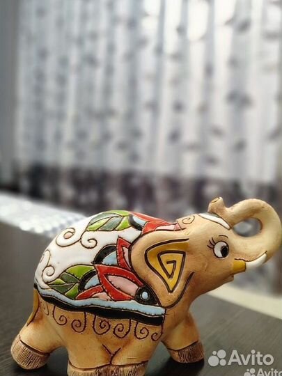 Статуэтка слон