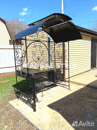 Кованые мангалы с крышей