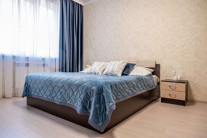 2-к. квартира, 64 м², 4/17 эт.