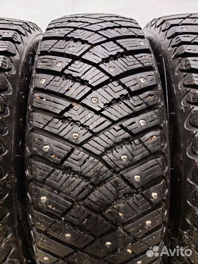 Goodyear Ultragrip Ice Arctic 185/65 R15 88T