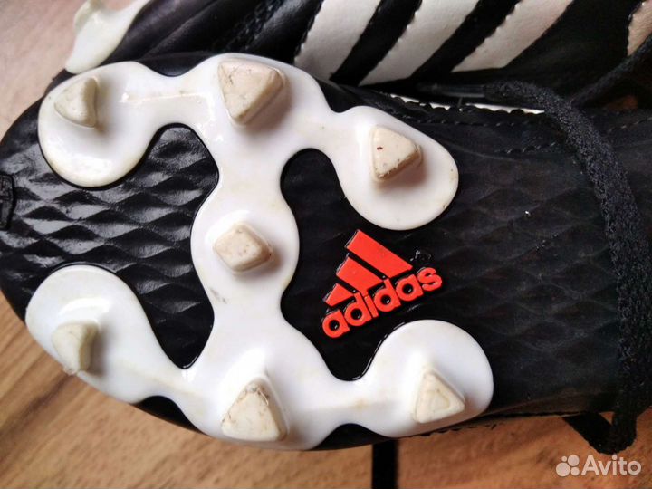 Футбольные бутсы adidas, 29-30 размер