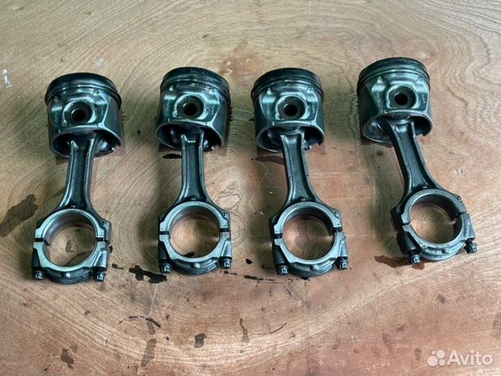 Поршень Шатун Hiace Hilux Fortuner Dyna 2KD 2kdftv