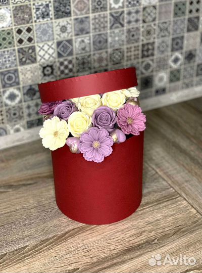 Сладкий подарок девушке