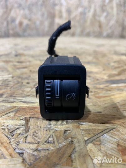 Регулятор яркости Volkswagen Tiguan 2007-2011