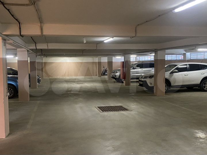 Машиноместо, 13 м²