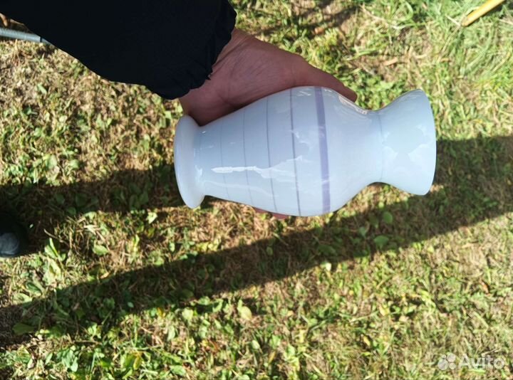 Старинная ваза молочное стекло