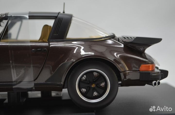 1/18, Porsche 911 Turbo Targa 3.3 1987, Norev