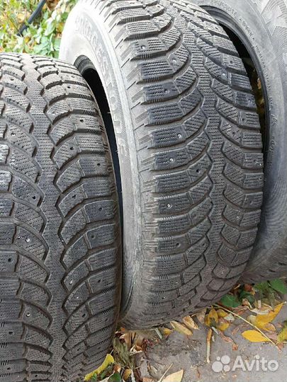 Bridgestone Blizzak Spike-01 225/65 R17 106T