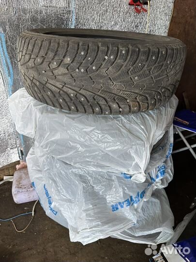 Maxxis NP5 Premitra Ice Nord 235/55 R18 104T
