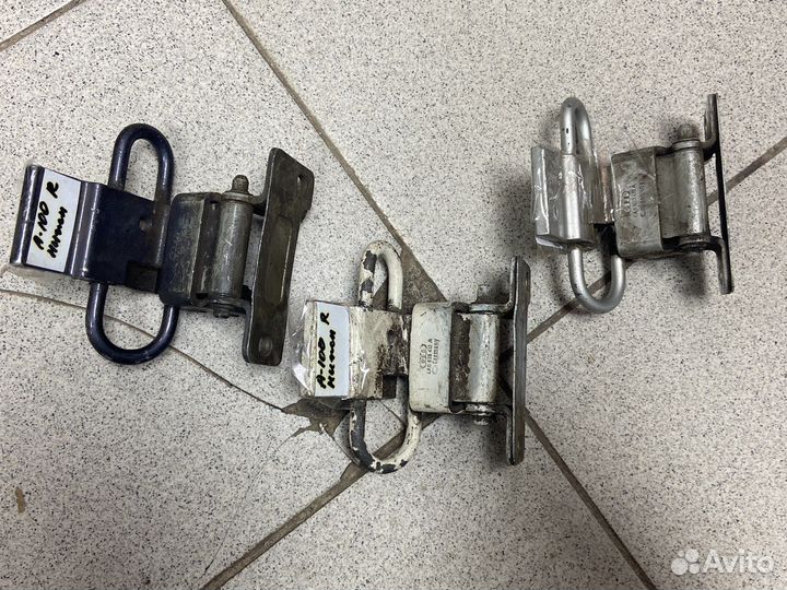 Петля задней правая двери Audi 100 С4 4A0833412a