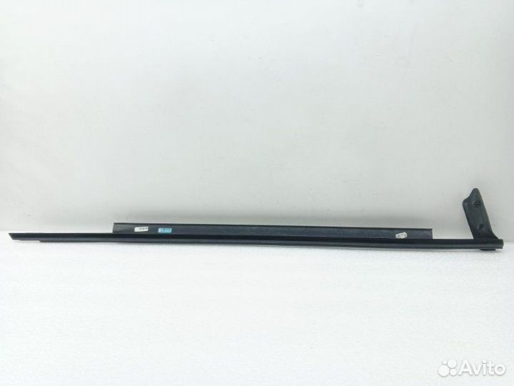 Молдинг стекла передний правый Audi A6 C7 1.8 CYG