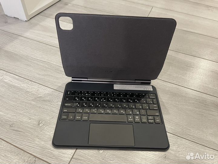 Чехол клавиатура для iPad pro 11