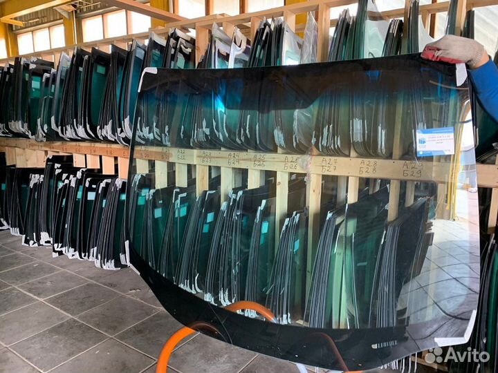 Лобовое стекло Тойота Королла