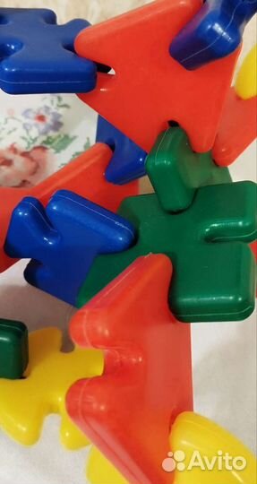 Конструктор пластиковый развивающий