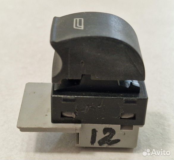 Кнопка стеклоподъёмника Audi A3