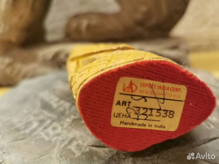 Фигурка слона из сандала. Шахматная фигура