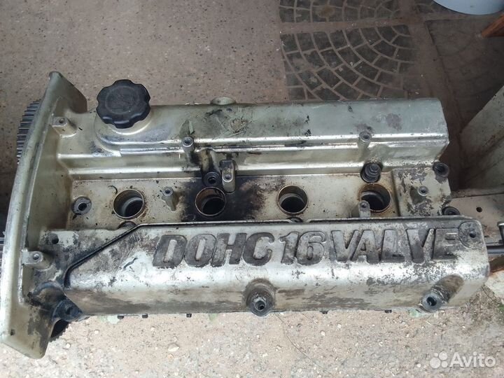 Головка двигателя в сборе