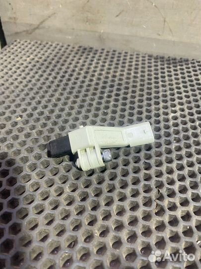 Датчик положения коленвала CWV 1.6 WV Polo 5 Поло