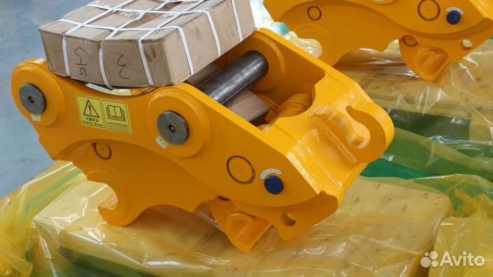 Быстросъем (квик-каплер) гидравличеcкий