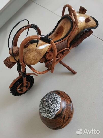 Сувениры из дерева