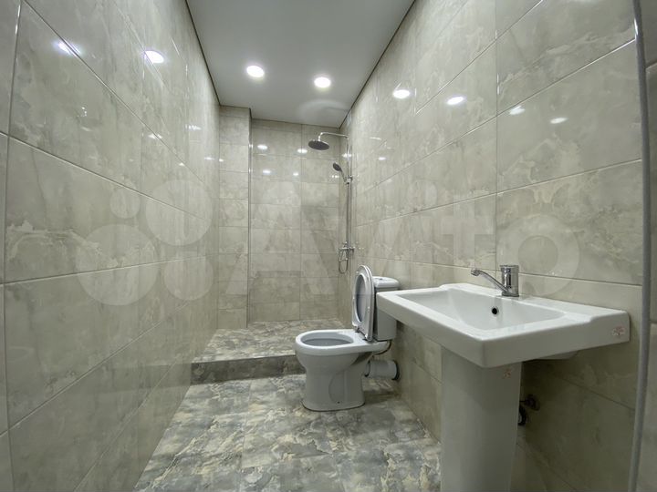 2-к. квартира, 67 м², 9/9 эт.