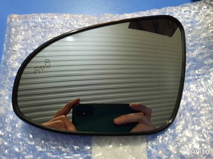 Зеркальный элемент левый Toyota Camry V50/V55