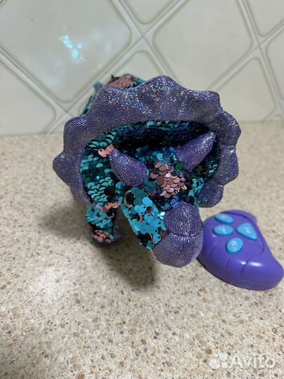 Динозавр игрушка на пульте управления