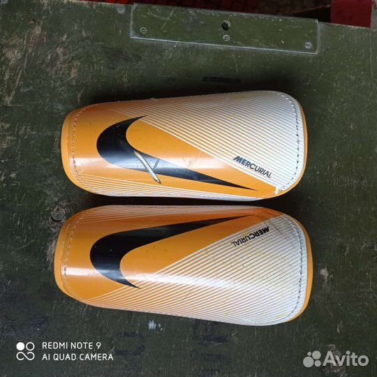 Щитки футбольные взрослые