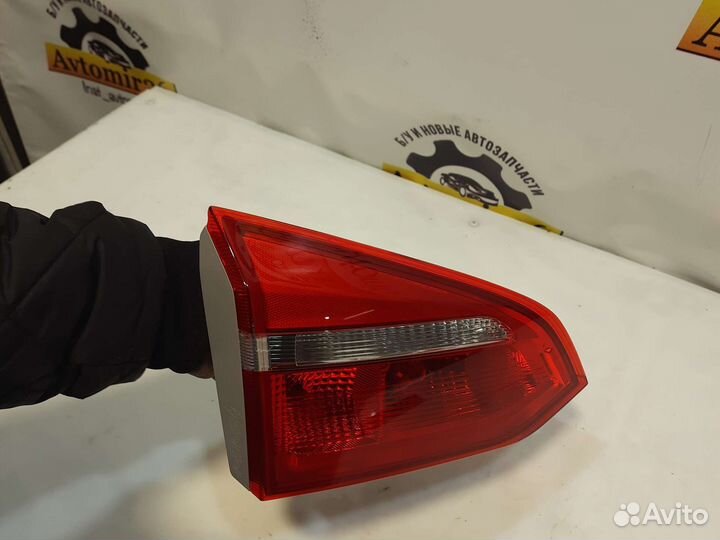 Фонарь левый в багажник Focus 3 14-18 универсал