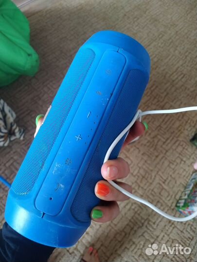 Музыкальная колонка jbl