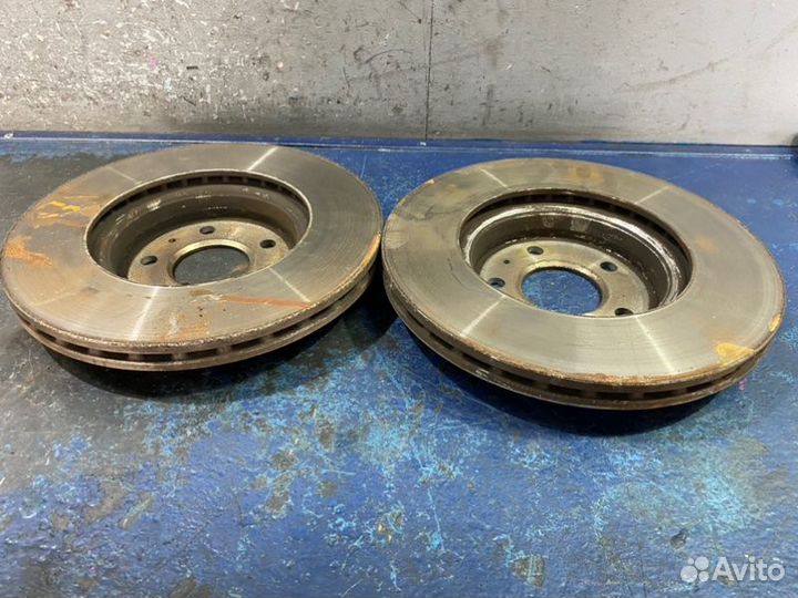 Диски комплект передние Audi A4 B8