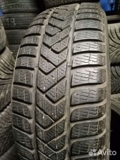 Pirelli Winter Sottozero 3 205/55 R17